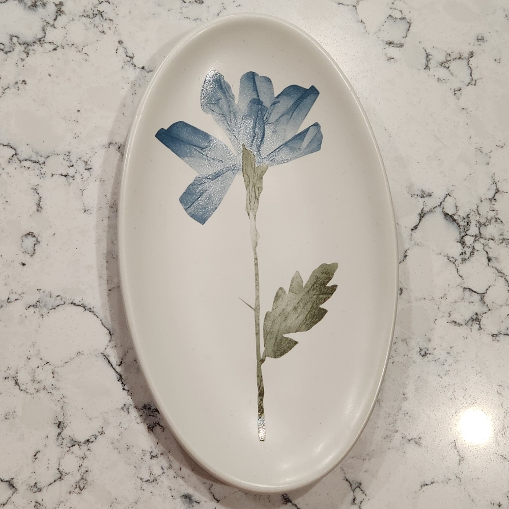 Vintage Croscill Blue Flower Green Leaf Oval Soap Dish 7" x 4" Pressed Flower